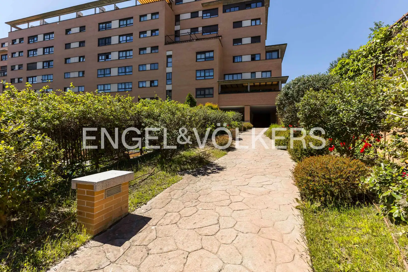 Vista exterior de Pis de lloguer en Madrid amb Aire condicionat, Calefacció i Piscina