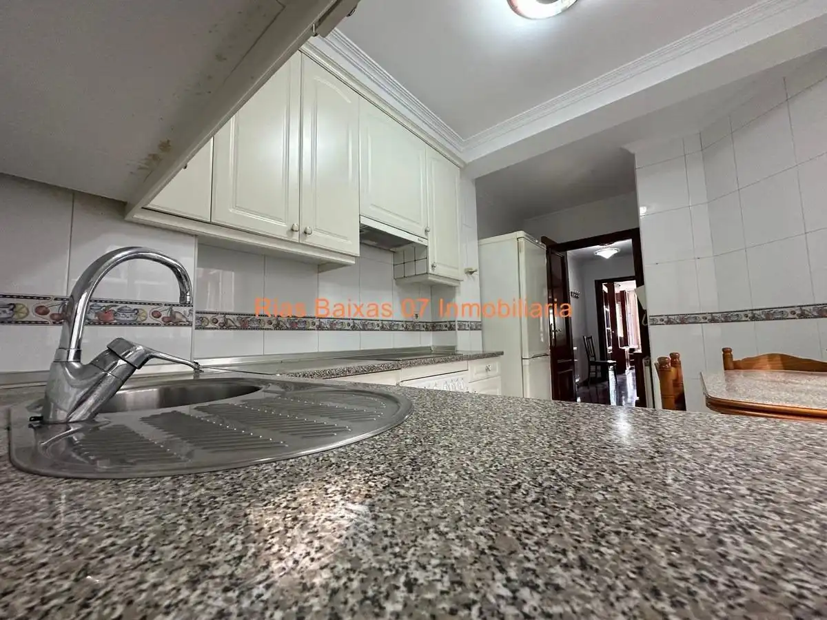 Cocina de Piso en venta en Vigo  con Calefacción