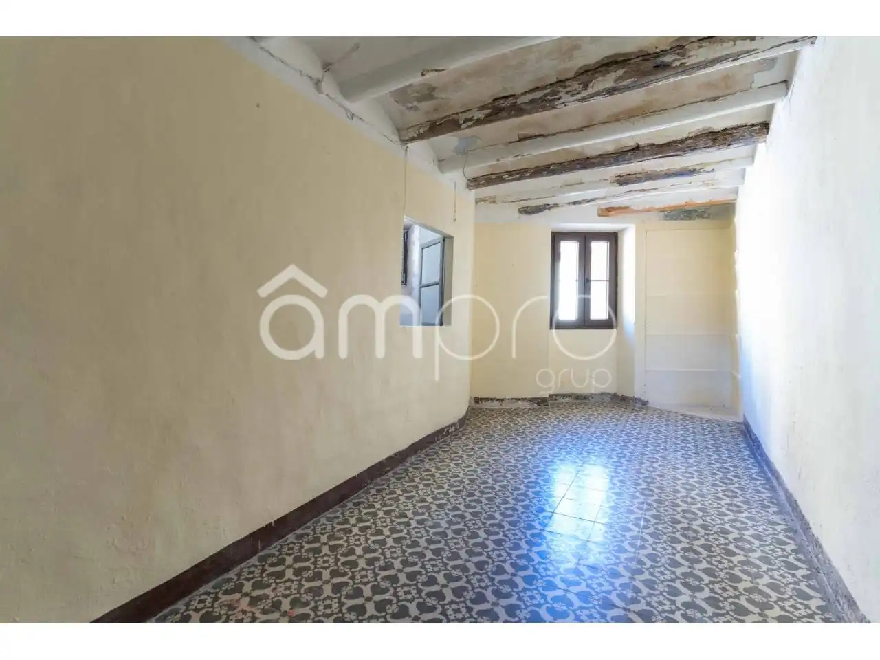 Sala d'estar de Finca rústica en venda en La Pobla de Montornès   amb Jardí privat i Terrassa