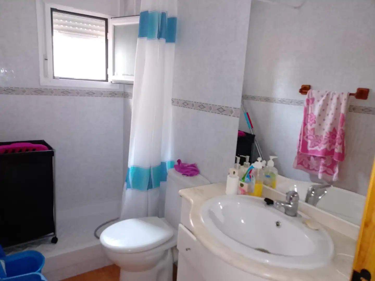 Baño de Casa o chalet en venta en El Viso de San Juan con Calefacción, Terraza y Piscina