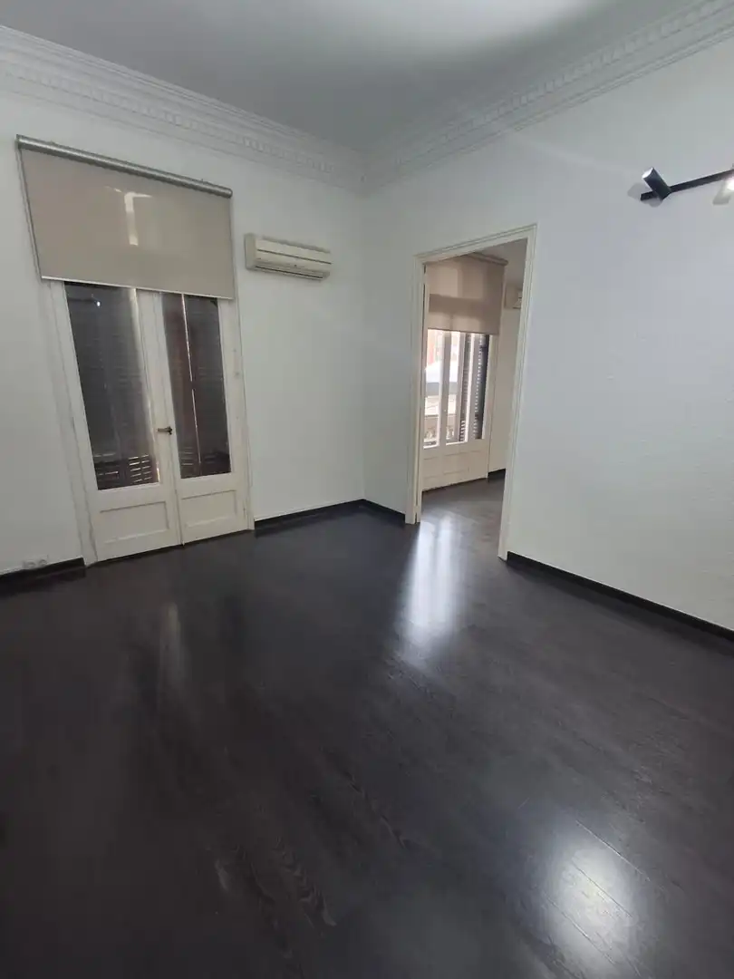 Office for rent in Barcelona  with Air Conditioner