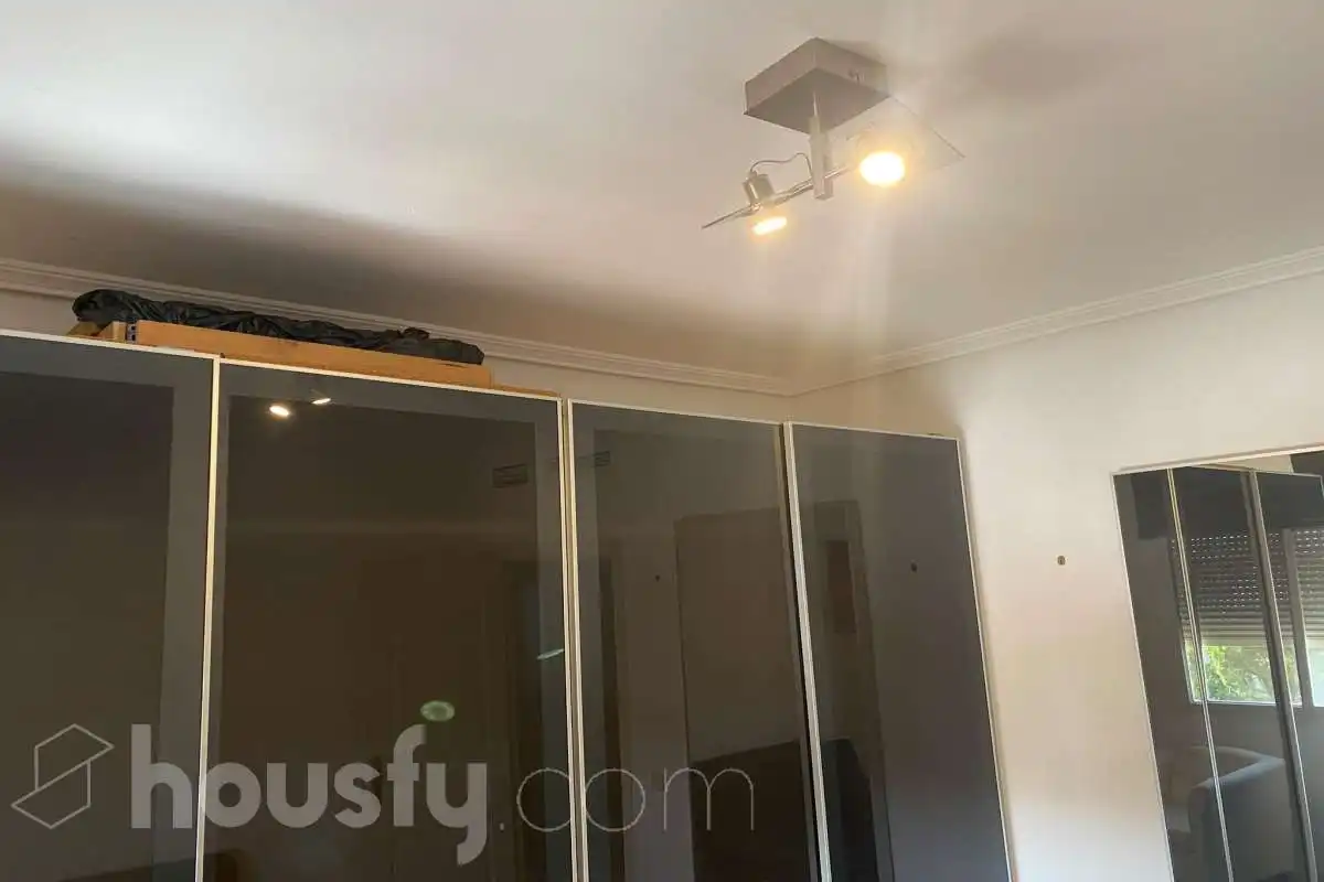Schlafzimmer von Wohnung zur Miete in Sevilla mit Klimaanlage, Heizung und Terrasse