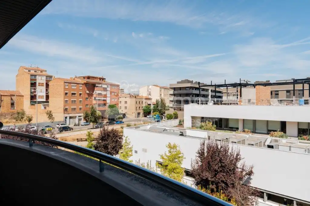 Vista exterior de Casa adosada en venda en Lleida amb Aire condicionat, Calefacció i Parquet