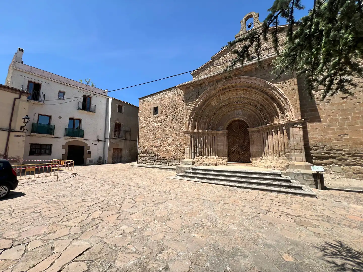 Vista exterior de Pis en venda en Cubells amb Calefacció, Parquet i Moblat
