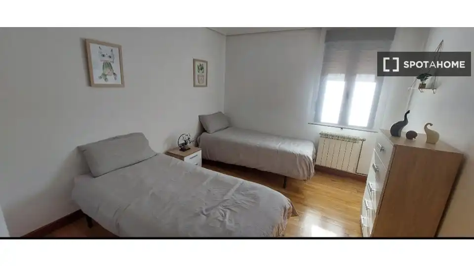 Bedroom of Apartments for share in Camargo  with Air Conditioner, Heating and Terrace