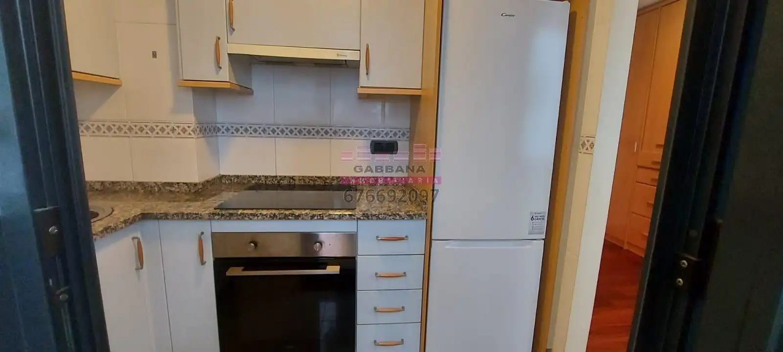 Study for rent in Avenida da Hispanidade, 48, O Castro
