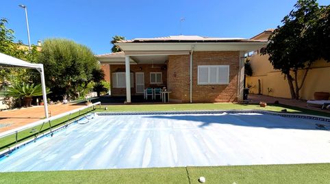 Foto 2 de Casa o chalet en venta en Pintor Dalí, Zona Hospital, Linares