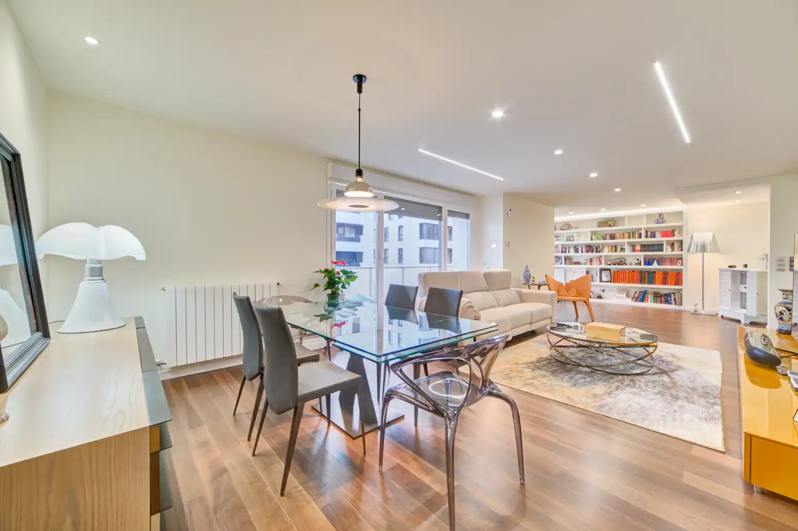 Sala de estar de Piso en venta en  Pamplona / Iruña con Calefacción, Terraza y Trastero