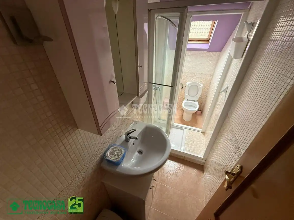 Bathroom of Flat for sale in Ciudad Real  with Air Conditioner