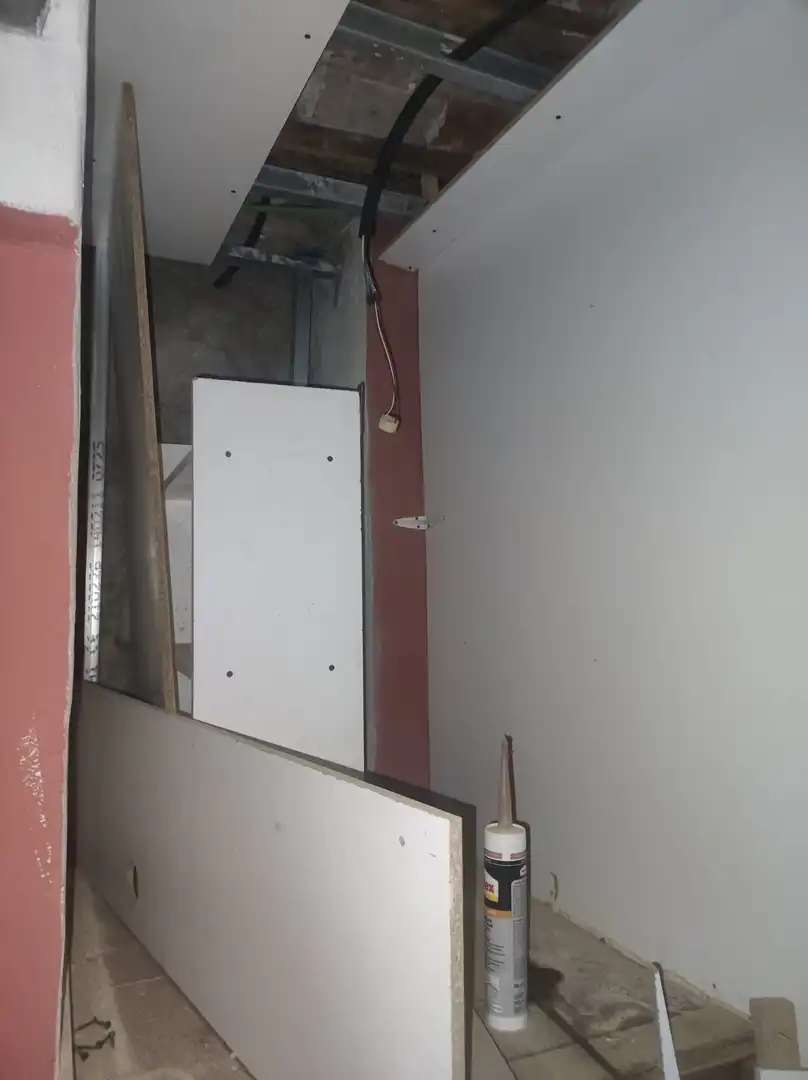 Einfamilien-Reihenhaus zum Verkauf in Barruelo de Santullán mit Ofen, Waschmaschine und Fernseher