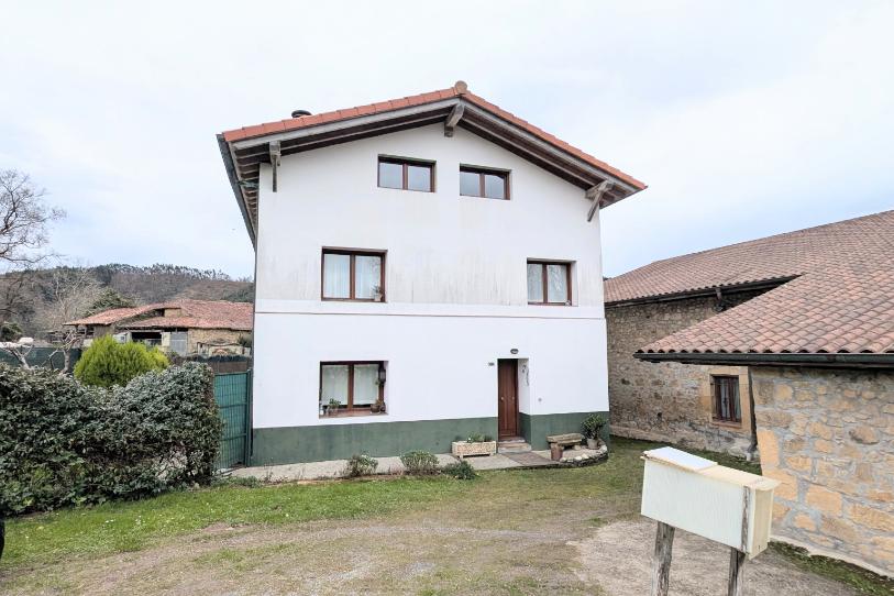 Foto 1 de Casa adosada en venda a Goitioltza Auzoa, Lezama, Bizkaia