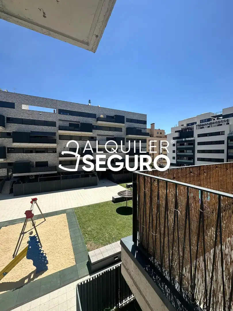 Vista exterior de Pis de lloguer en Madrid amb Aire condicionat, Calefacció i Terrassa