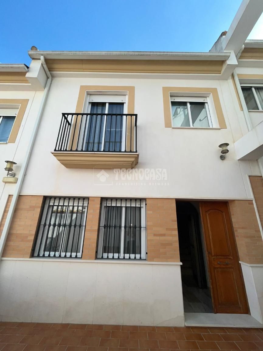 Exterior view of Single-family semi-detached for sale in Montilla  with Air Conditioner, Heating and Storage room