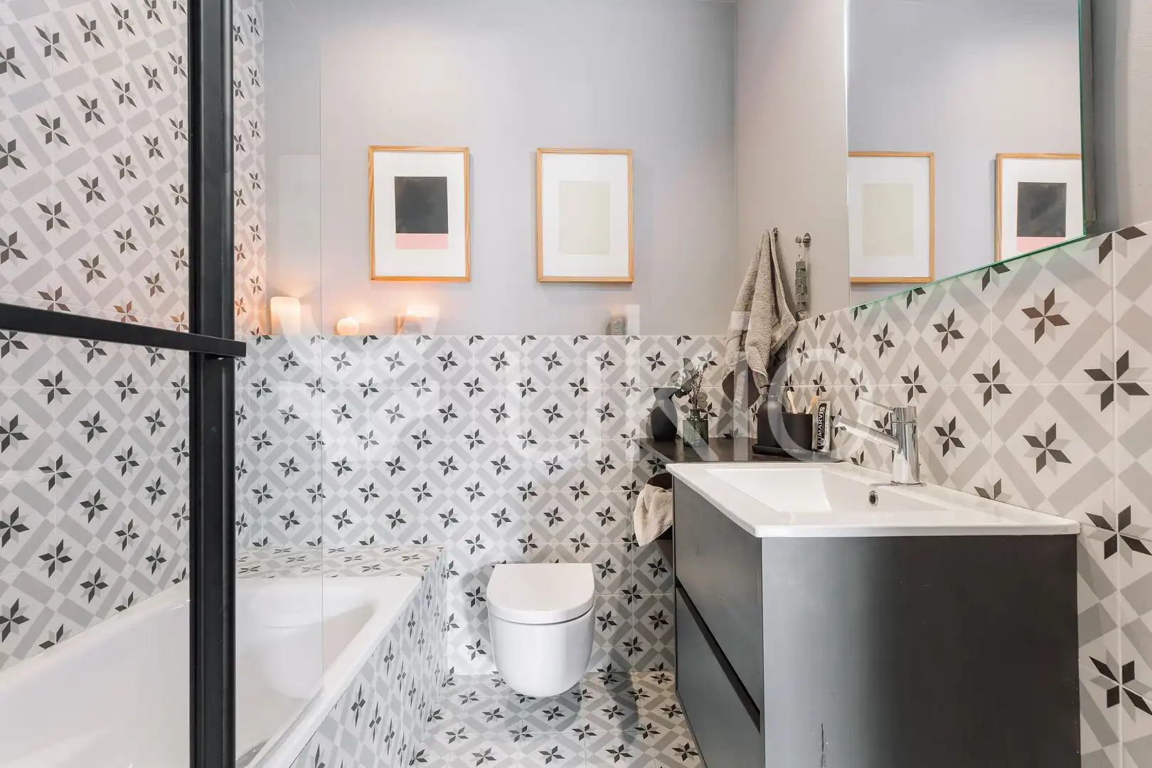 Bany de Apartament de lloguer en Barcelona amb Aire condicionat, Calefacció i Terrassa