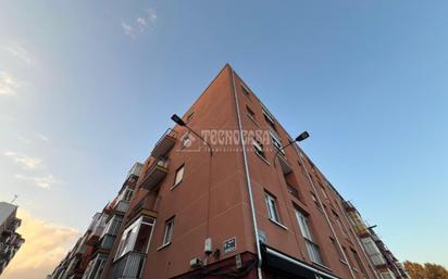 Exterior view of Flat for sale in Valladolid Capital  with Air Conditioner, Heating and Parquet flooring