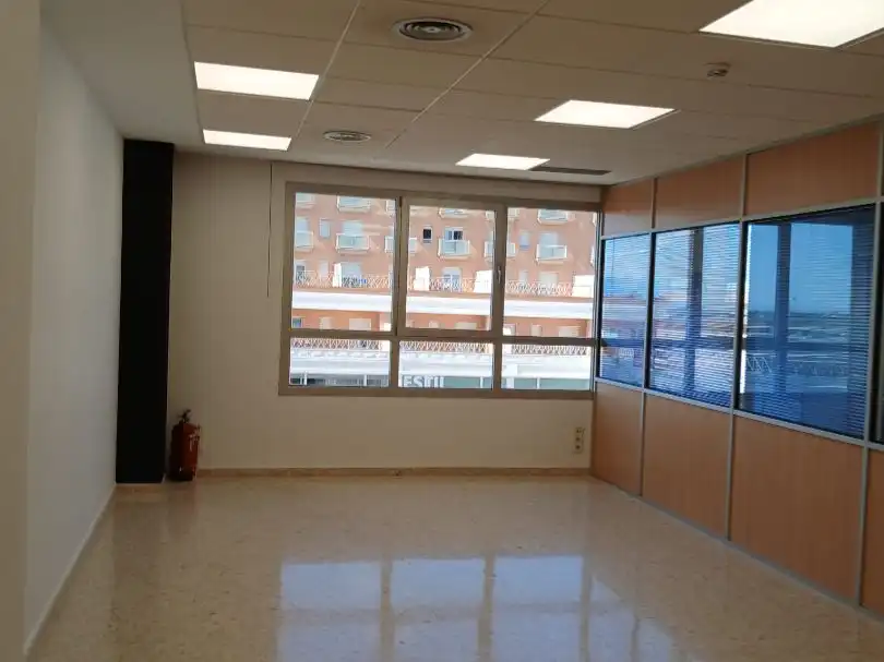 Oficina de alquiler en Alfafar con Aire acondicionado