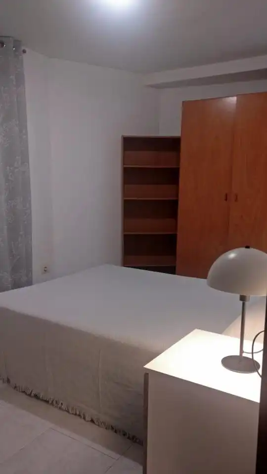Planta baja de alquiler en Rúa de Santa Cristina, Casco Histórico