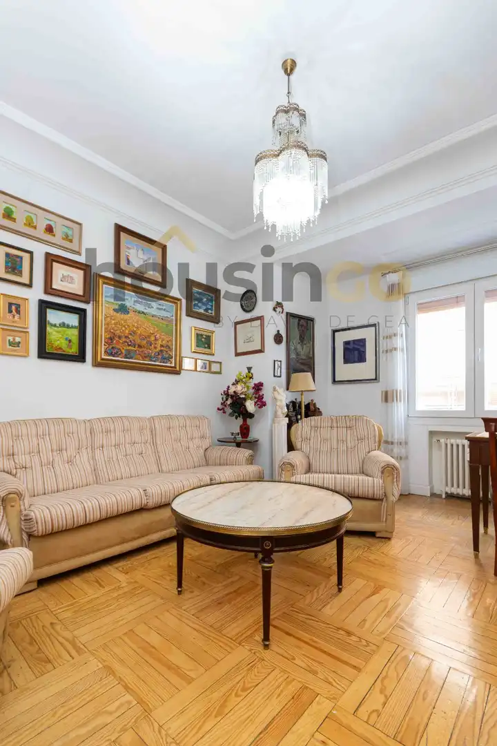 Living room of Flat for sale in Madrid  with Heating, Terrace and Storage room