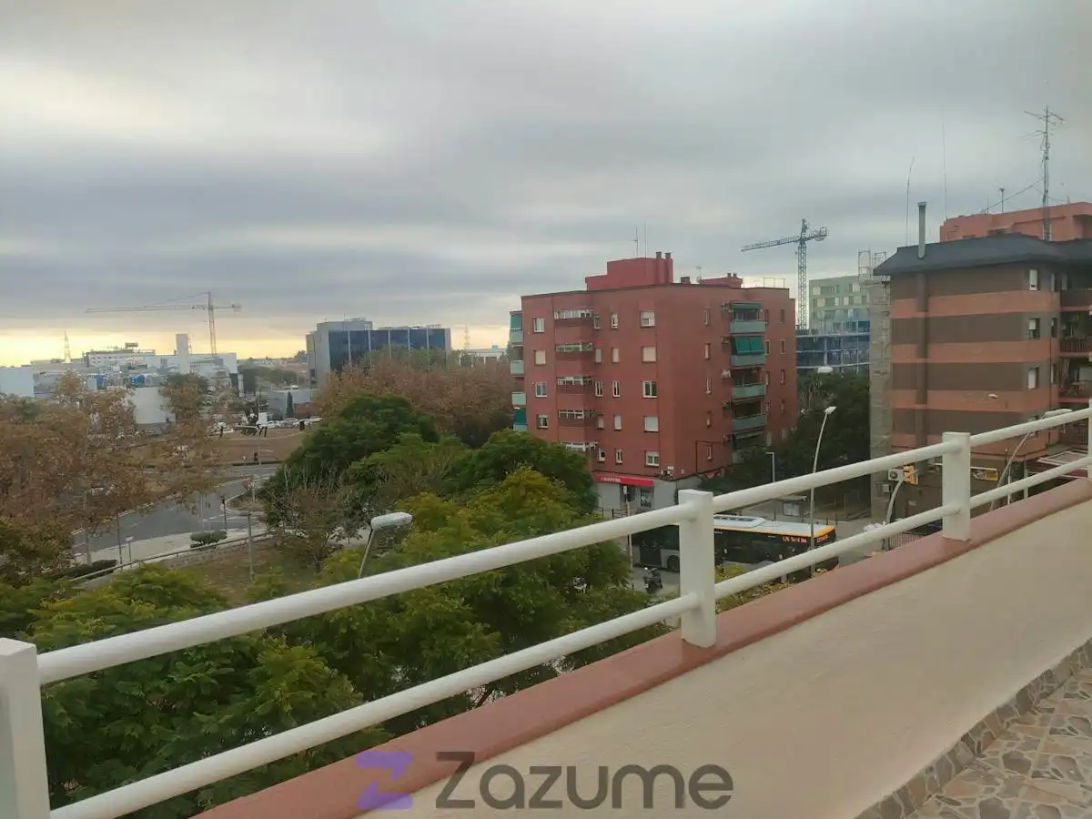 Exterior view of Attic for rent in Sant Boi de Llobregat  with Air Conditioner, Heating and Parquet flooring