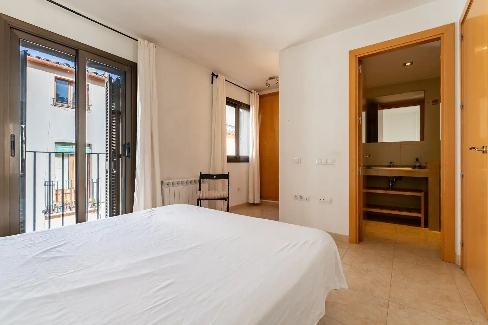 Habitación de Casa o chalet en venta en Falset con Calefacción, Terraza y Balcón