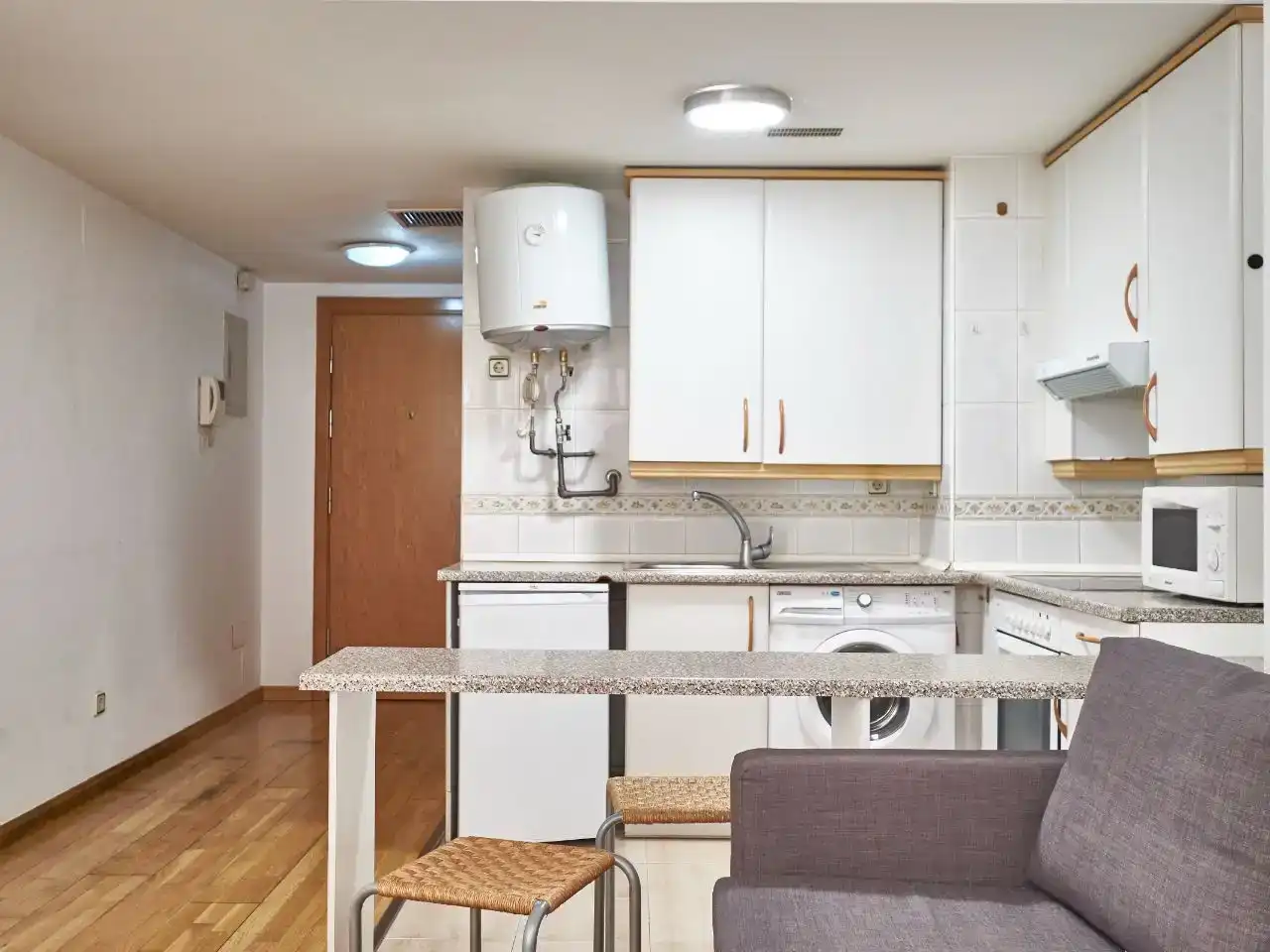 Cuina de Estudi en venda en Madrid amb Aire condicionat, Jardí privat i Parquet