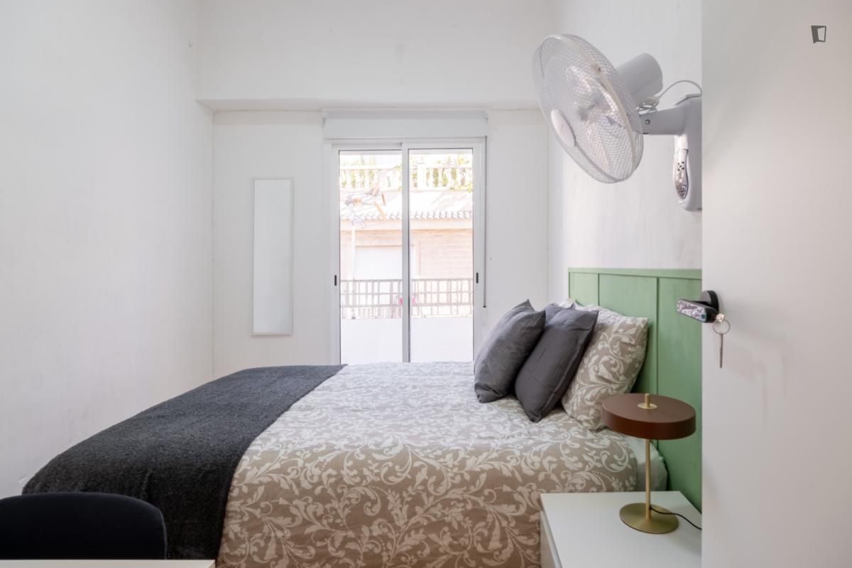 Schlafzimmer von Wohnungen zur untervermieten in Alicante / Alacant mit Möbliert, Ofen und Waschmaschine