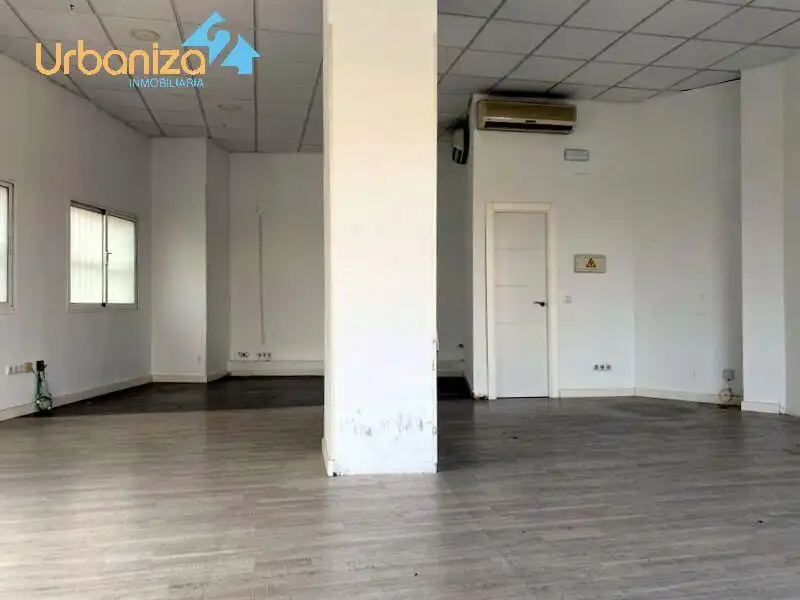 Local en venta en Badajoz con Aire acondicionado