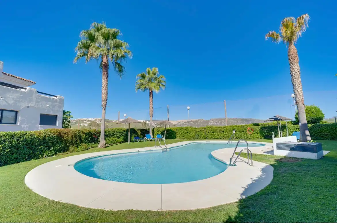 Apartament amb piscina en venda a Casares Golf - Casares del Sol