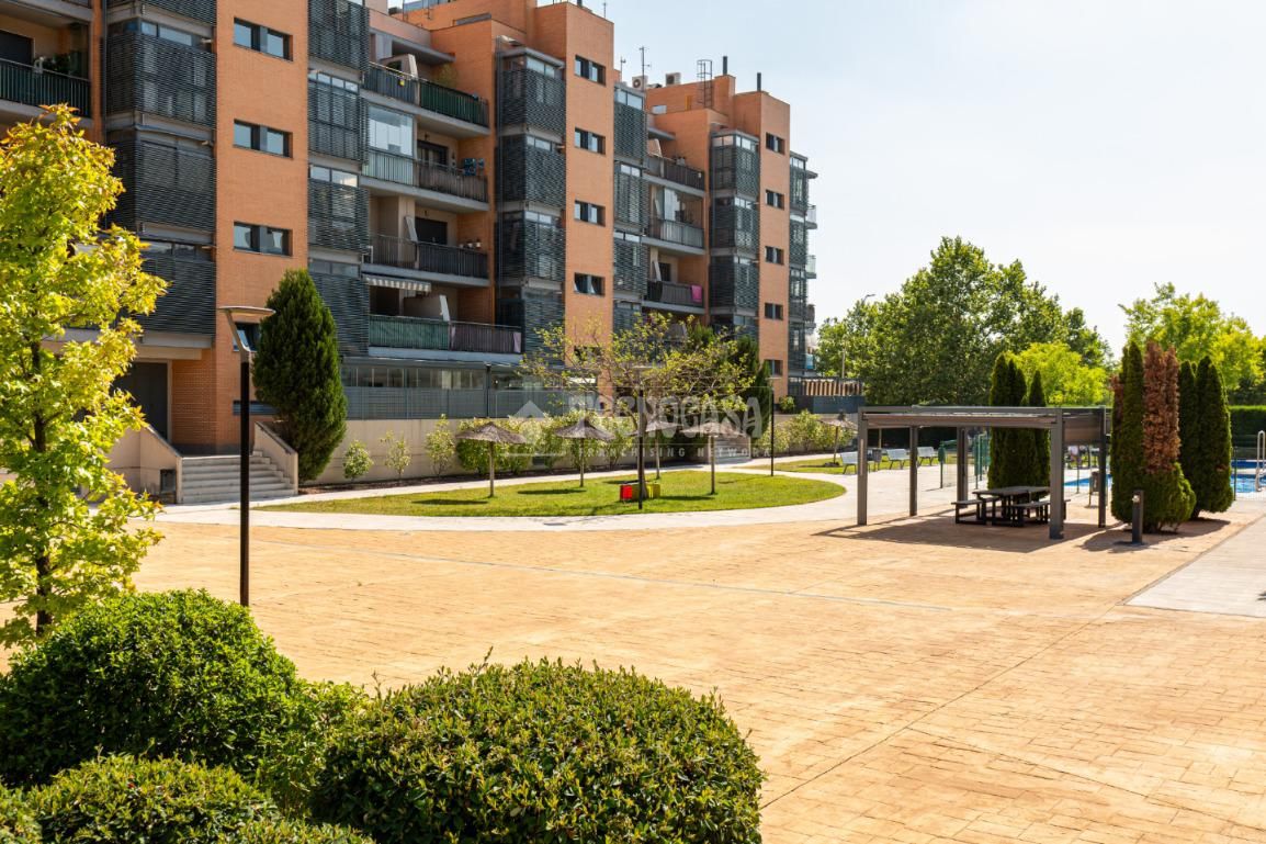 Exterior view of Flat for sale in Rivas-Vaciamadrid  with Air Conditioner, Heating and Balcony