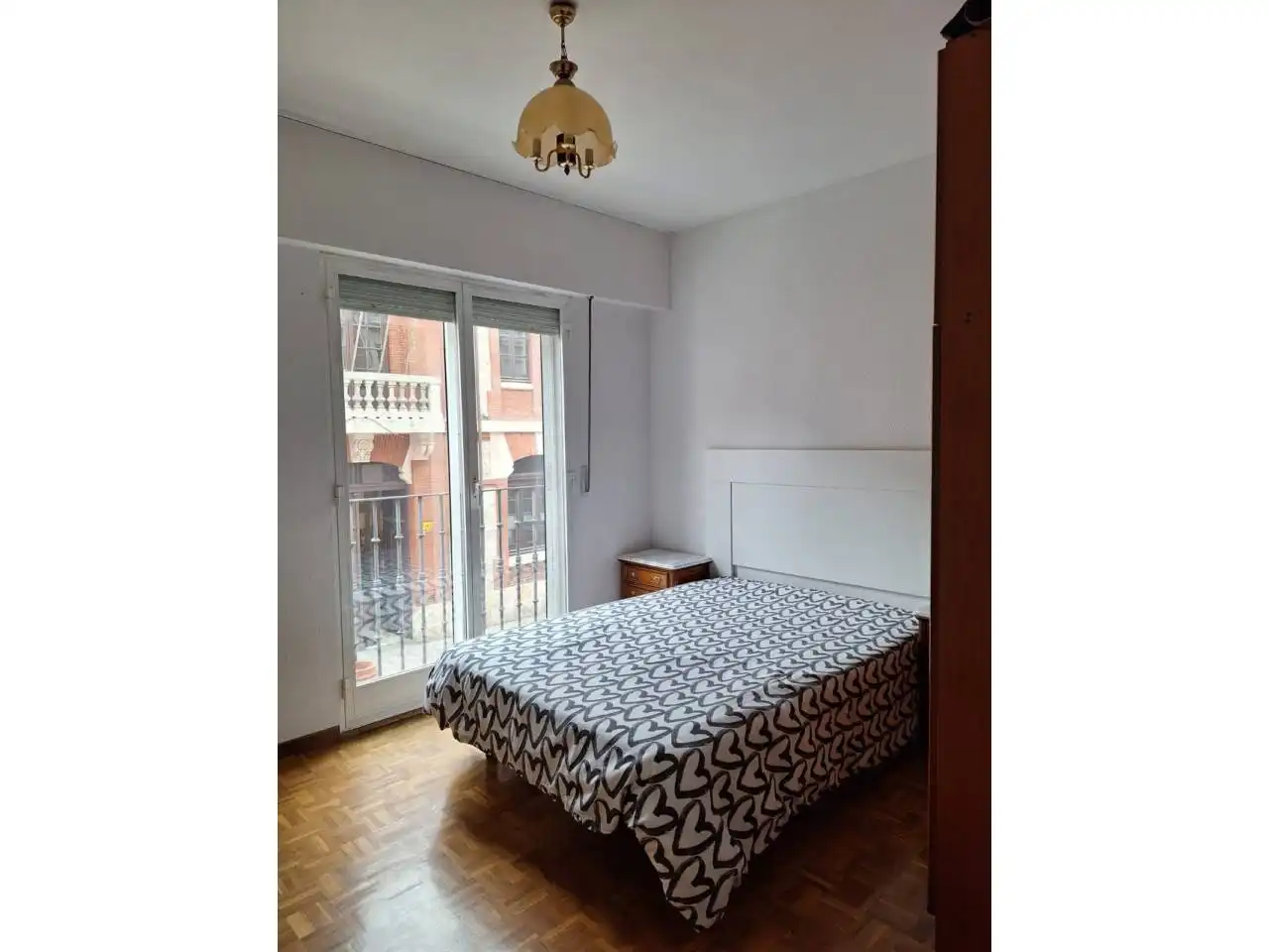 Schlafzimmer von Wohnungen zur Miete in Burgos mit Heizung, Parkett und Terrasse