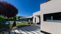 Vista exterior de Casa o xalet en venda en Simancas amb Aire condicionat, Calefacció i Jardí privat