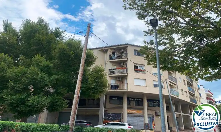 Vista exterior de Àtic en venda en Roses amb Calefacció, Traster i Moblat