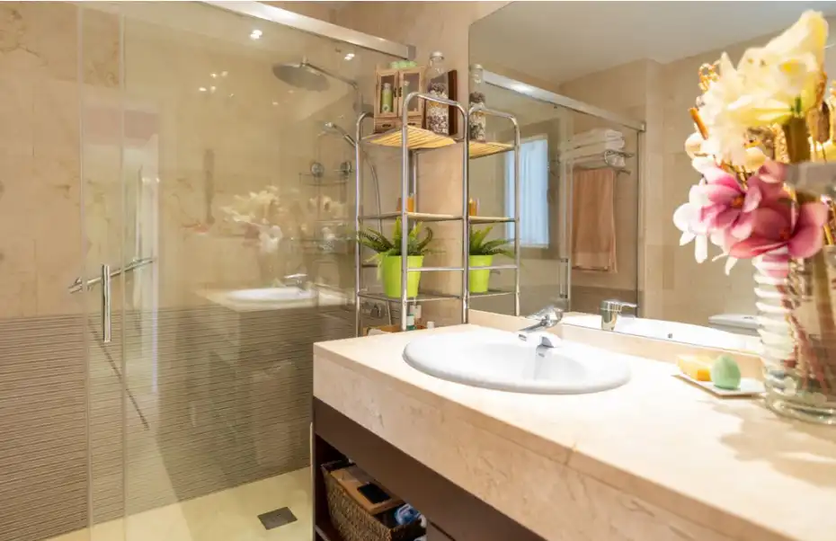 Bathroom of Flat for sale in Benalmádena  with Furnished, Oven and Washing machine