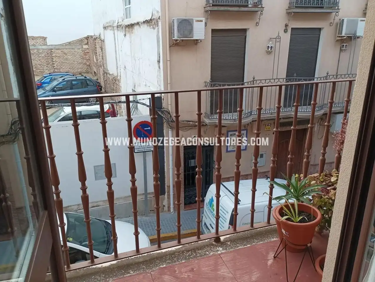 Außenansicht von Wohnung zum Verkauf in Lucena mit Klimaanlage, Terrasse und Abstellraum