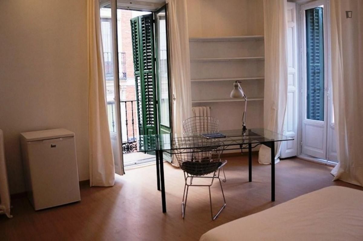 Bedroom of Apartment to share in  Madrid Capital  with Air Conditioner, Heating and Furnished