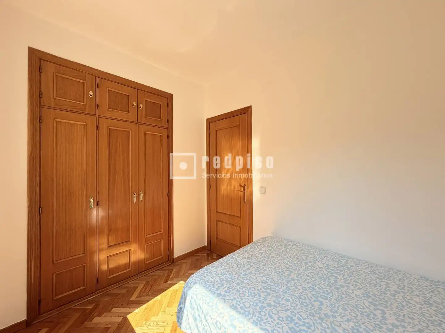 Bedroom of Attic for rent in Madrid