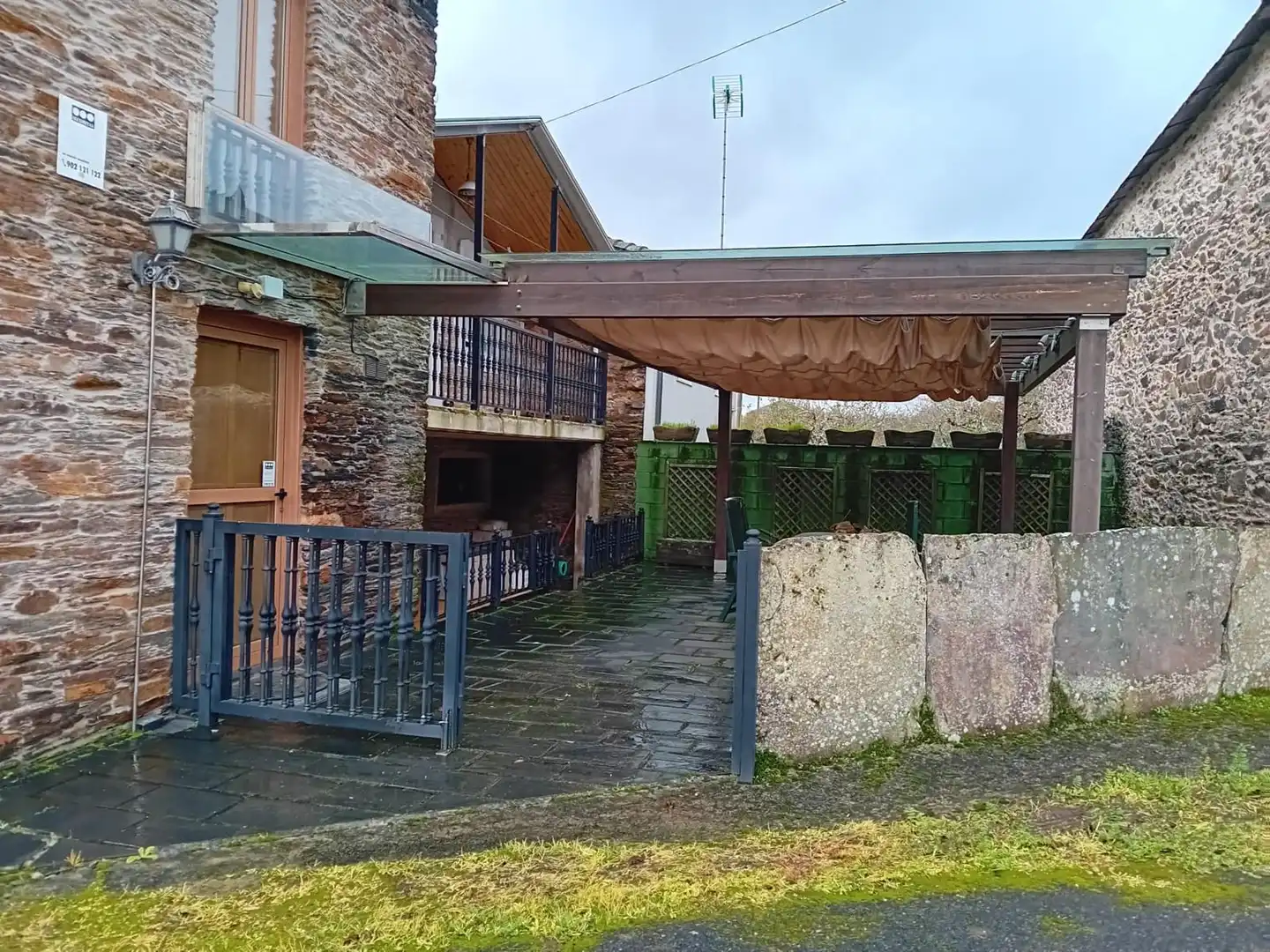 Terrace of Houses for sale in Begonte  with Heating, Private garden and Furnished