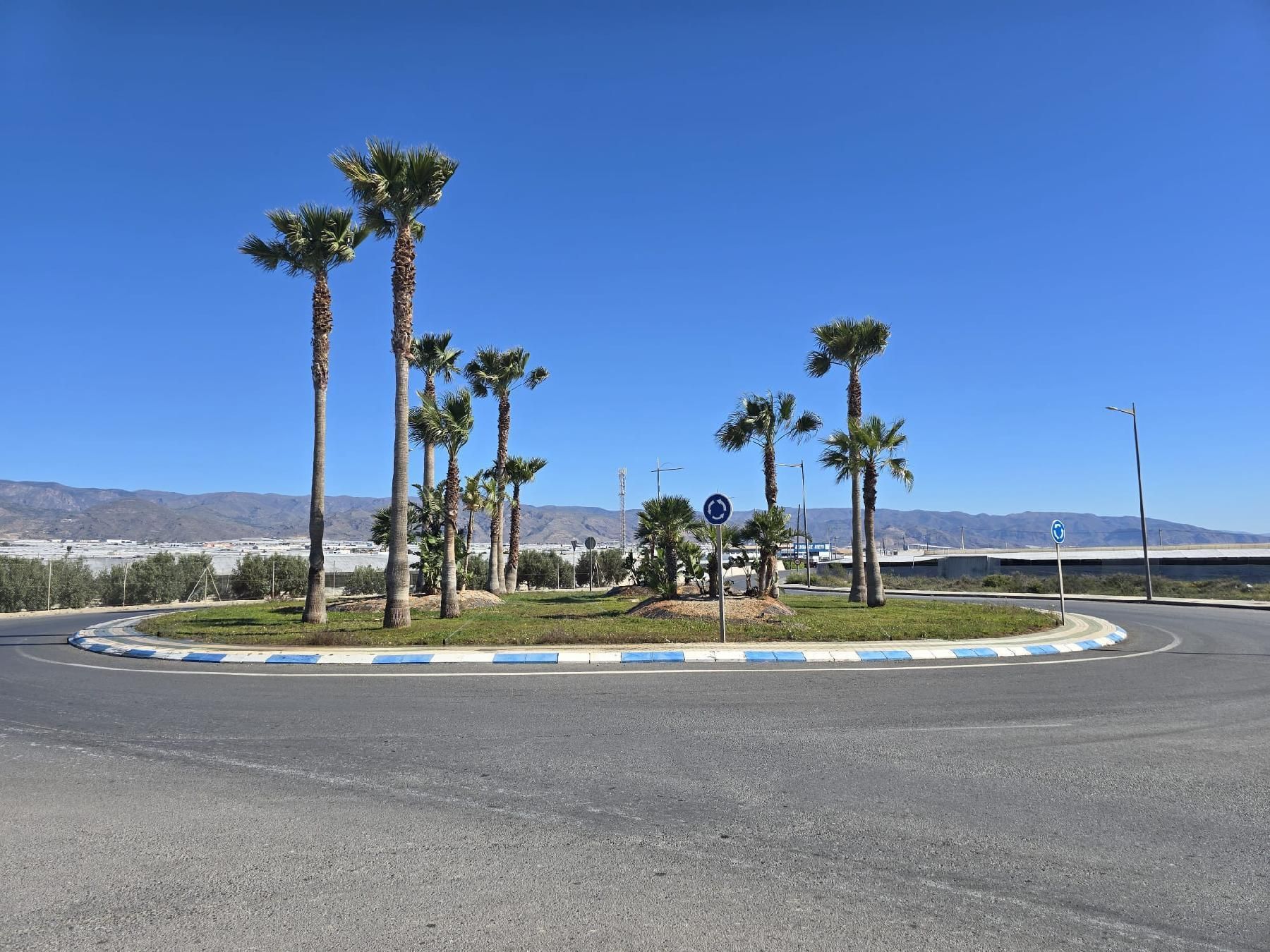 Vista exterior de Pis en venda en La Mojonera