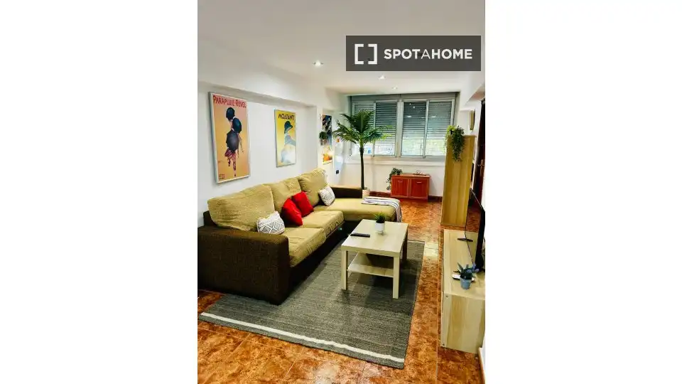 Living room of Flat for rent in Valencia  with Air Conditioner, Heating and Furnished