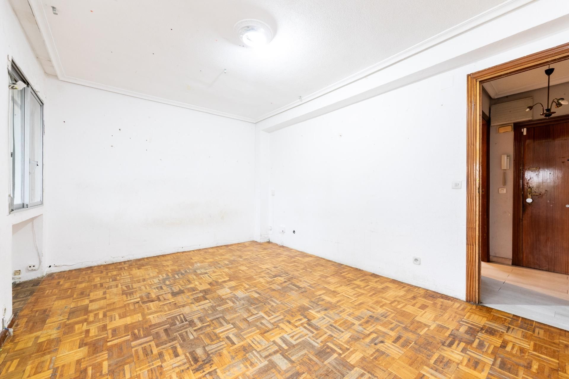 Flat for sale in Aluche
