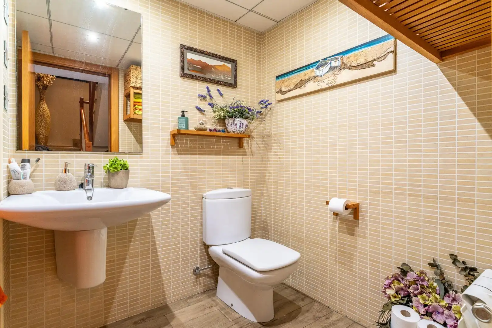 Baño de Casa adosada en venta en Montbrió del Camp con Aire acondicionado, Calefacción y Jardín privado