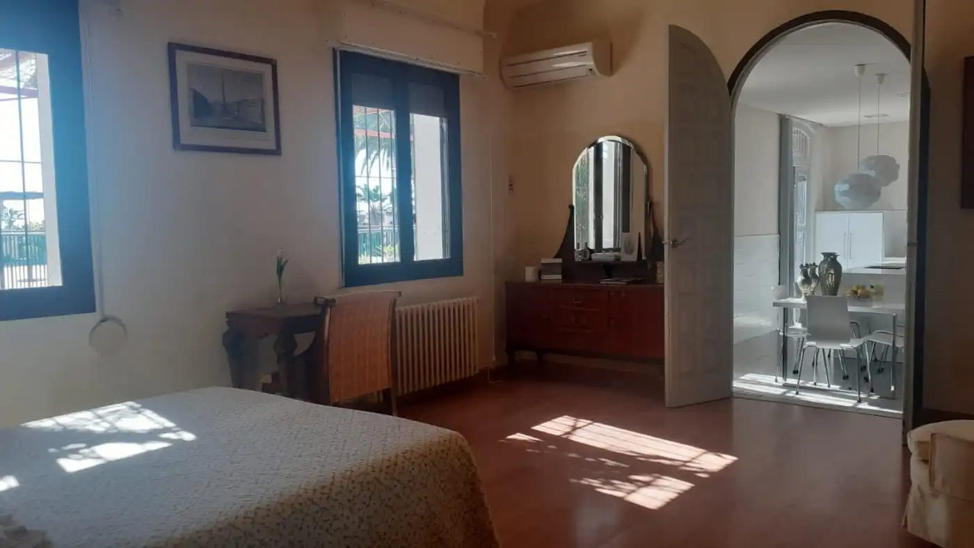 Dormitori de Casa o xalet en venda en Elche / Elx amb Aire condicionat, Jardí privat i Terrassa