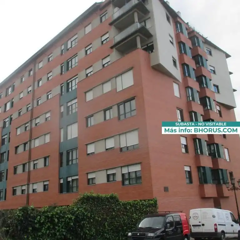 Pis amb ascensor en venda a Mayorazu 22