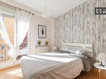 Flat with balcony to rent in Algirós