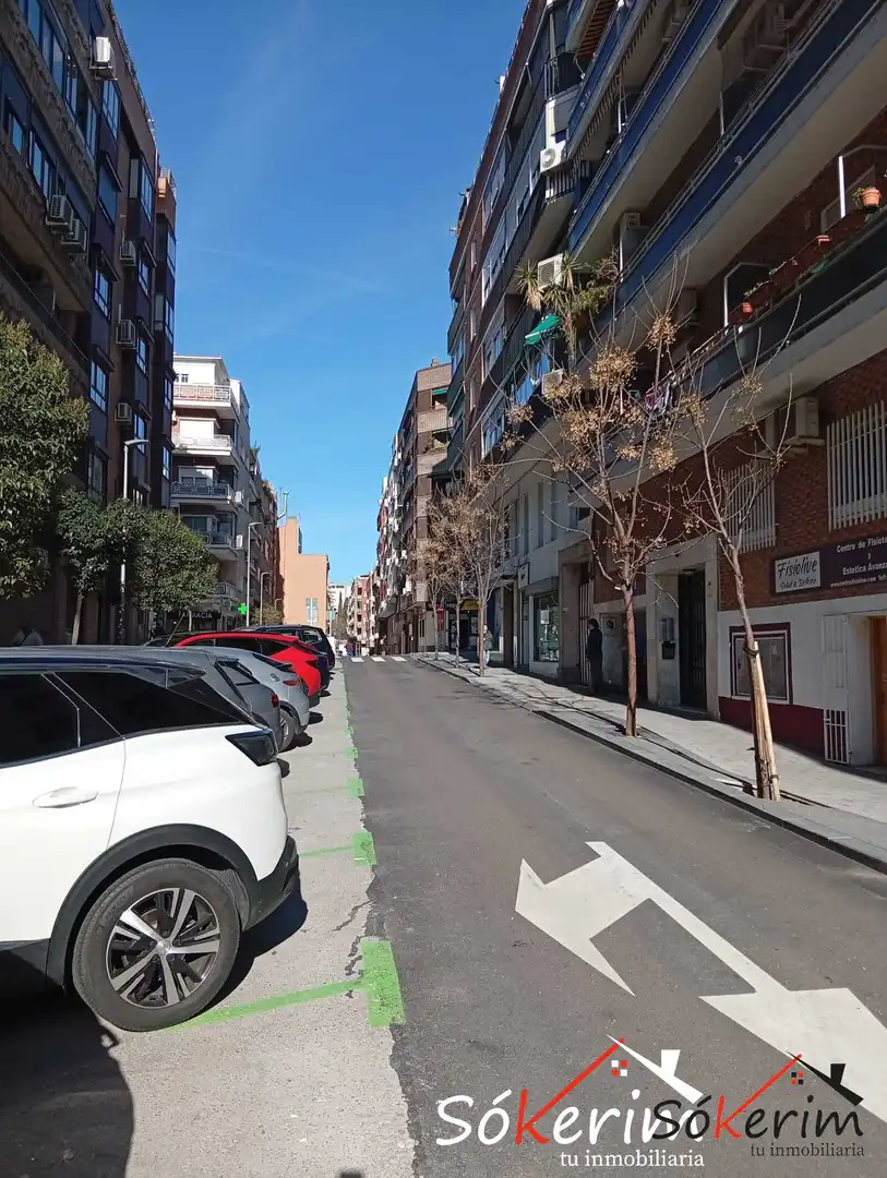 Außenansicht von Wohnung zum Verkauf in Madrid mit Klimaanlage und Heizung