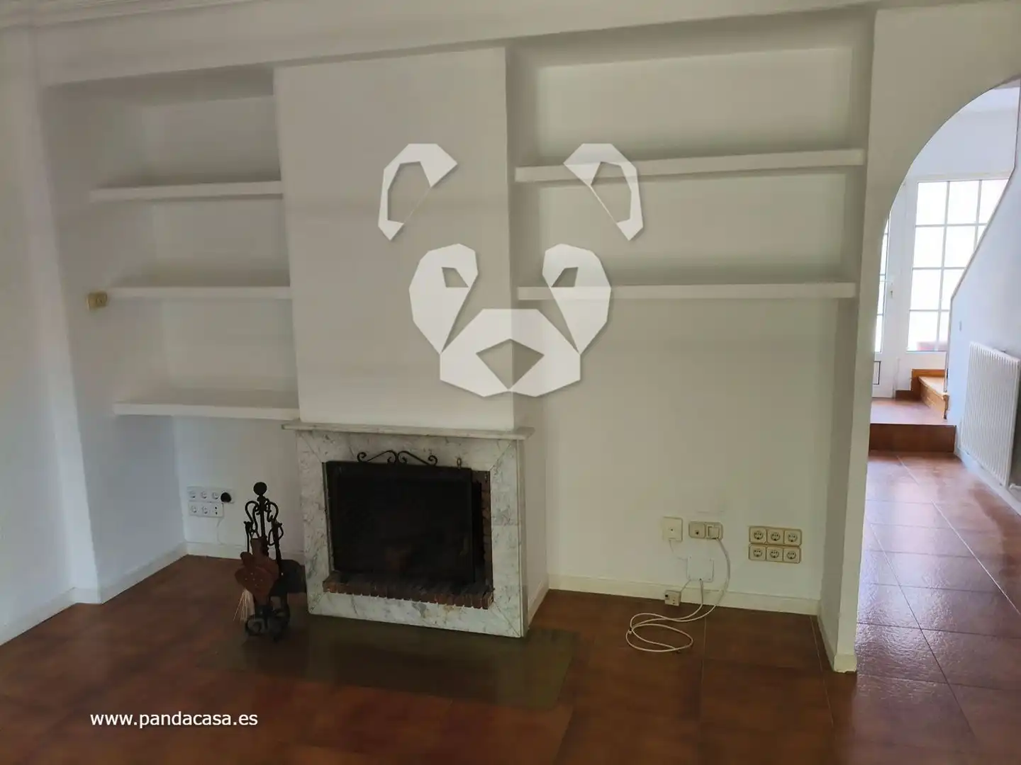 Sala d'estar de Casa adosada de lloguer en La Moraleja amb Aire condicionat, Calefacció i Parquet