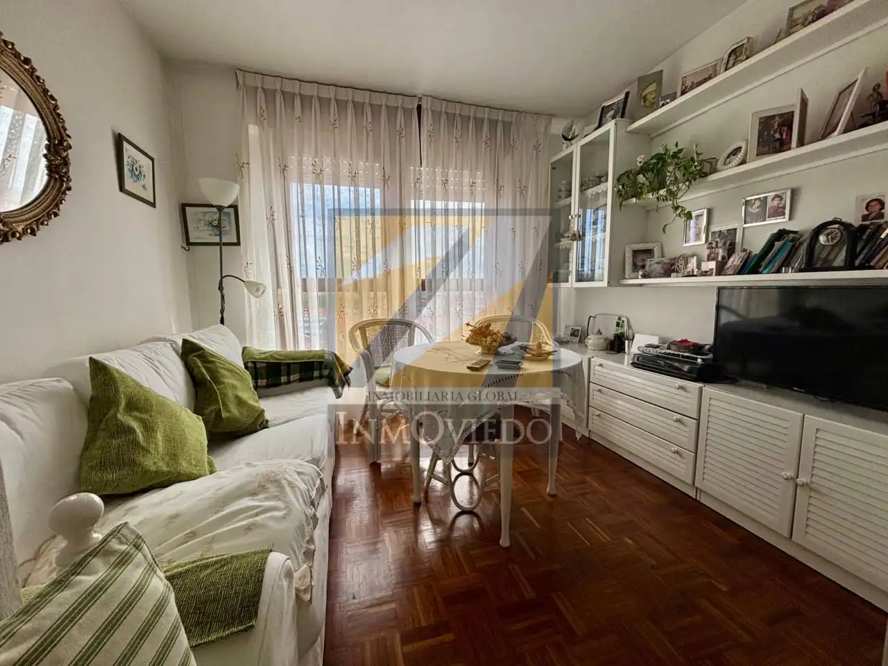 Living room of Flat for sale in Avilés  with Heating, Parquet flooring and Terrace