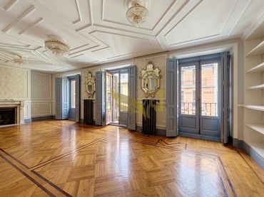 Wohnung mit Balkon zum Verkauf in Calle del Conde de Romanones