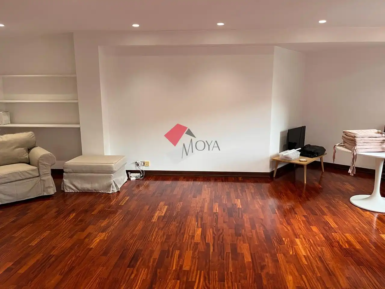 Living room of Apartments for rent in Vigo   with Heating and Furnished