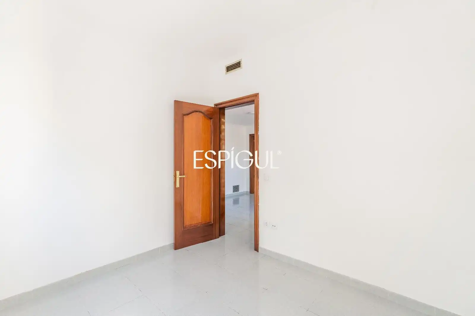 Dormitori de Casa o xalet en venda en Girona amb Aire condicionat, Calefacció i Traster